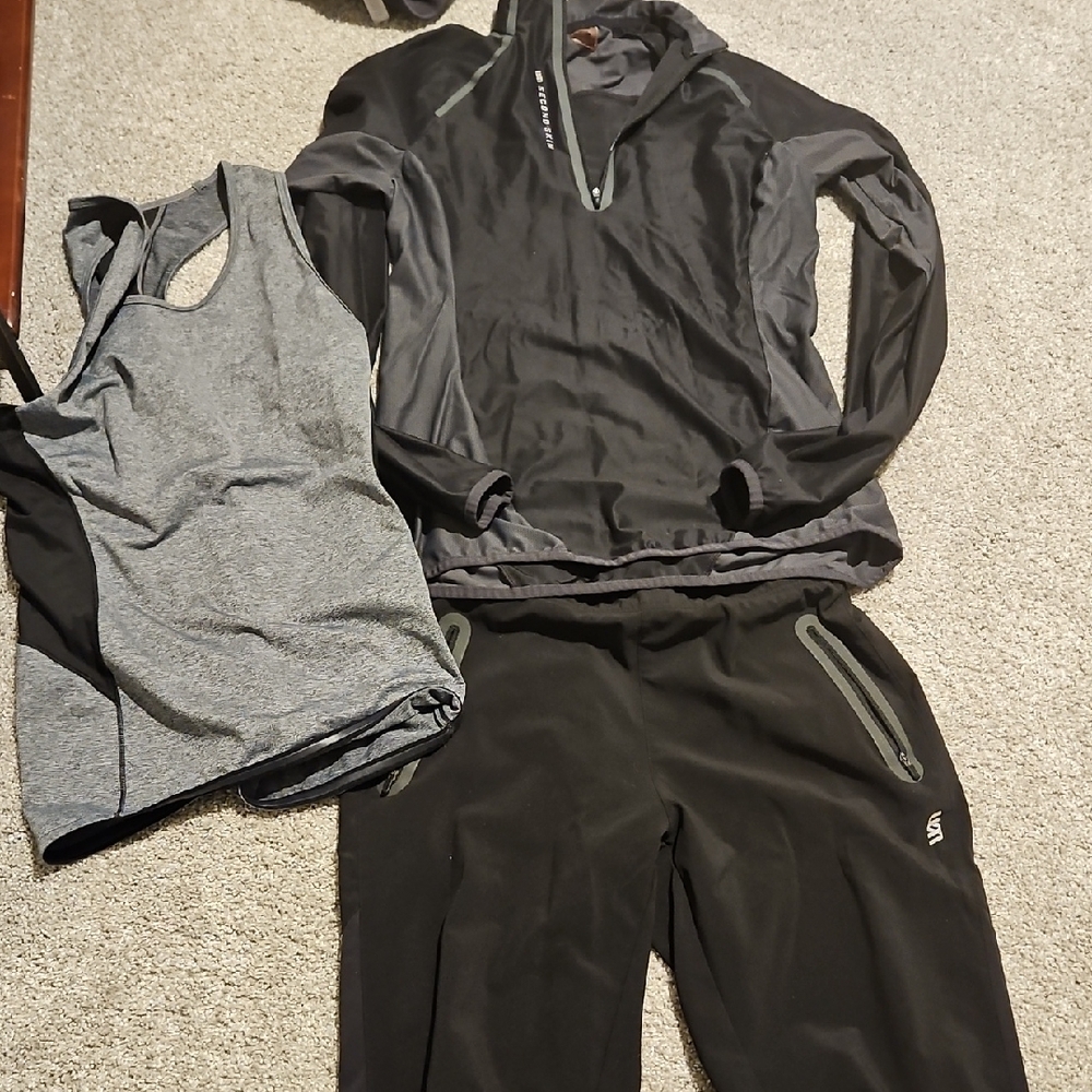 Black and Gray Activewear Set